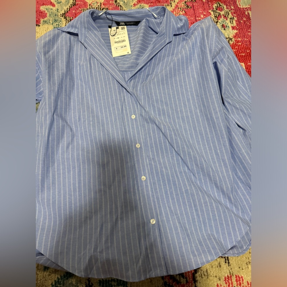 Women’s Button Down Blouse Size Medium NWT